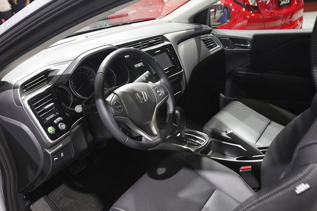Honda Việt Nam giới thiệu 2 phiên bản giới hạn Jazz RS Mugen và City L Modulo - Ảnh 18. Honda Việt Nam giới thiệu 2 phiên bản giới hạn Jazz RS Mugen và City L Modulo - Ảnh 18.