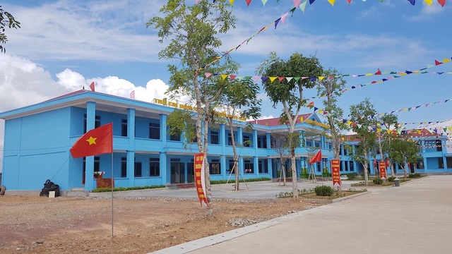 Trường Mầm non đi vào hoạt động mới xin giấy phép xây dựng? - 6 Đến hôm nay, ngôi trường đã đi vào hoạt động nhưng vẫn chưa có giấy phép xây dựng?