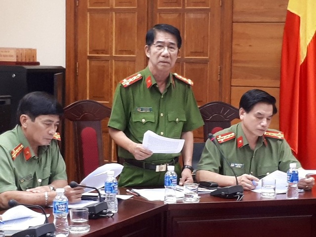 Bắt 6 người trong 2 nhóm 'tín dụng đen' tại Bình Thuận - 2 Đại tá Phạm Thật, Phó Giám đốc Công an tỉnh Bình Thuận, phát biểu trong cuộc họp triệt phá tín dụng đen.