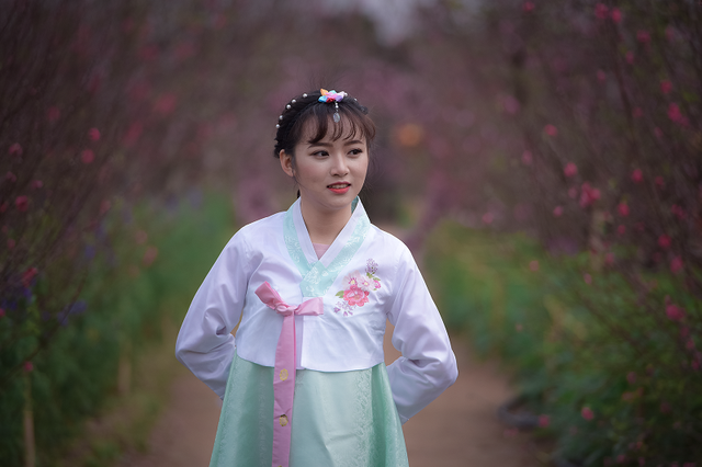 Xuất hiện thêm một “thiên thần áo dài trắng” khiến dân mạng xao xuyến - 7 Chia sẻ về lý do theo học trường Học viện Chính sách và Phát triển, Phương cho biết đây là một cái duyên khi từ đầu nguyện vọng của Phương là thi vào Học viện Báo chí và Tuyên truyền, ngành Quan hệ công chúng. Tuy nhiên sau đó nhờ một người bạn giới thiệu nên Phương đã đăng ký vào trường học hiện tại.