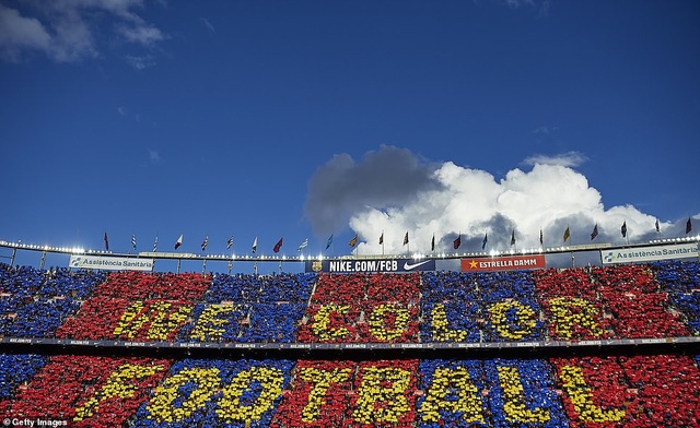 Những khoảnh khắc Luis Suarez nhấn chìm Real Madrid ở Nou Camp - 8
Sân Nou Camp không còn chỗ trống ở trận đấu này