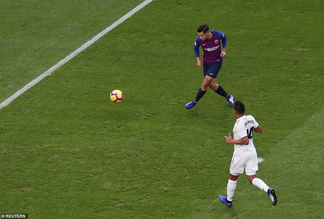 Những khoảnh khắc Luis Suarez nhấn chìm Real Madrid ở Nou Camp - 3
Barca đã làm chủ hoàn toàn trận đấu sau bàn thắng của Coutinho