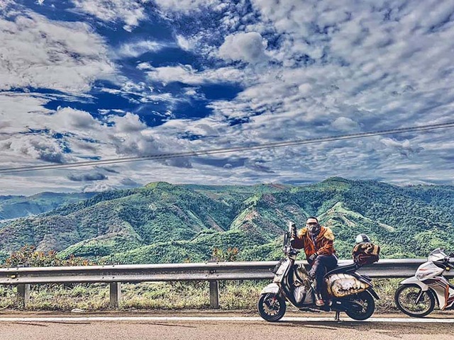 Chàng thủ khoa kép du lịch khắp Việt Nam bằng chiếc xe máy “hoen gỉ” - 6 Chàng thủ khoa kép du lịch khắp Việt Nam bằng chiếc xe máy “hoen gỉ” - 6