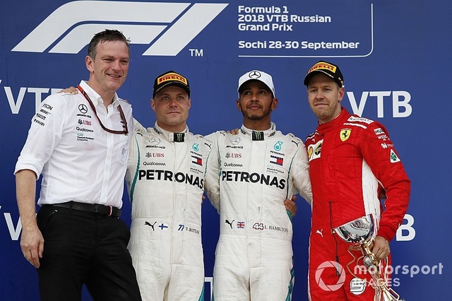 Bottas chủ động “nhường” chiến thắng chặng Sochi cho Hamilton - 4 Bottas chủ động “nhường” chiến thắng chặng Sochi cho Hamilton - 4