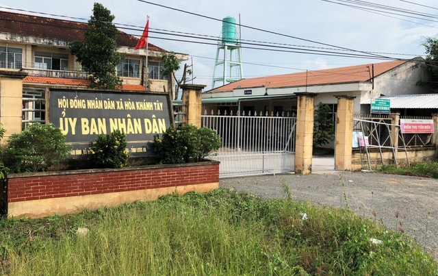 Vụ đòi 300 triệu làm chứng minh thư: Kỷ luật trưởng công an xã - 2 Trụ sở Công an xã nằm trong khuôn viên UBND xã Hòa Khánh Tây, huyện Đức Hòa, tỉnh Long An.