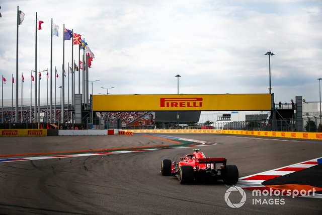 Bottas chủ động “nhường” chiến thắng chặng Sochi cho Hamilton - 9 Bottas chủ động “nhường” chiến thắng chặng Sochi cho Hamilton - 9