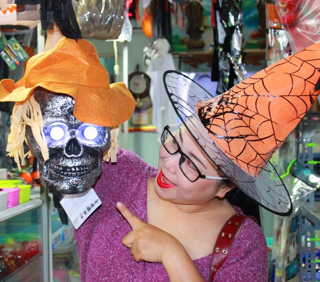 Độc lạ sắc màu Halloween ở Đà Nẵng - 2 Độc lạ sắc màu Halloween ở Đà Nẵng - 2
