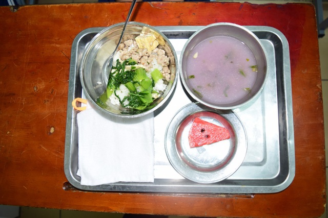 Cải thiện dinh dưỡng cho học sinh tiểu học Sơn La - 1 Chất lượng bữa ăn bán trú đóng vai trò quan trọng đối với sự phát triển toàn diện của trẻ em lứa tuổi tiểu học.