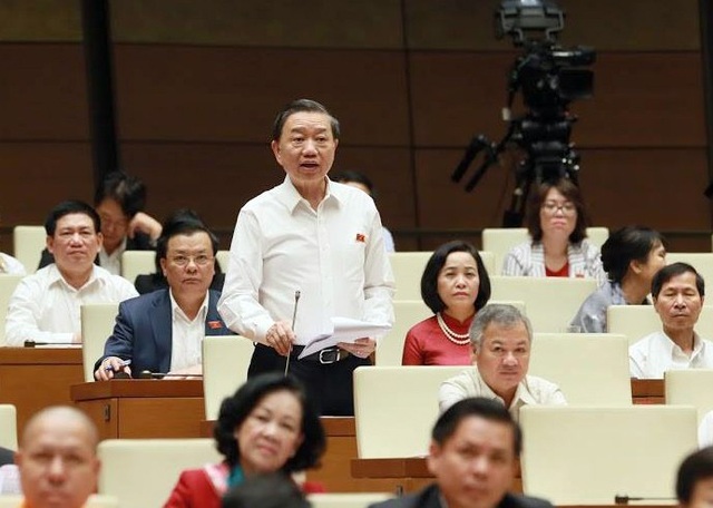
Thượng tướng Tô Lâm - Bộ trưởng Bộ Công an - trả lời chất vấn của đại biểu.
