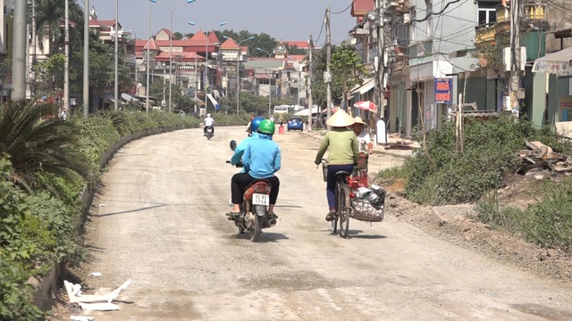 Cận cảnh con đường hơn 200 tỷ, dài 2km, thi công 7 năm... vẫn còn dang dở - 7 Cận cảnh con đường hơn 200 tỷ, dài 2km, thi công 7 năm... vẫn còn dang dở - 7
