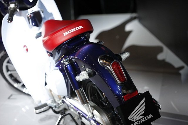 Honda đưa Super Cub, Monkey về Việt Nam, giá từ 84,9 triệu đồng - 9 Honda đưa Super Cub, Monkey về Việt Nam, giá từ 84,9 triệu đồng - 9