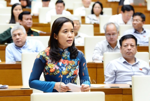 Tranh luận nóng quanh chất vấn về trách nhiệm Bộ trưởng vụ “sinh viên hoạt động mại dâm” - 1 Đại biểu Lê Thị Thanh Xuân (Đắk Lắk)