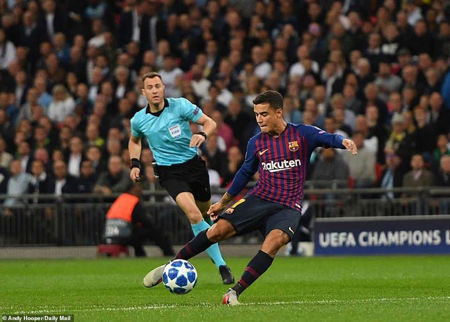 Tottenham 2-4 Barcelona: Messi rực sáng - 3
Ngôi sao người Brazil để lại dấu ấn với một siêu phẩm