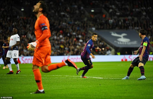 Tottenham 2-4 Barcelona: Messi rực sáng - 2
Coutinho mở tỷ số cho Barcelona ngay ở phút thứ 2