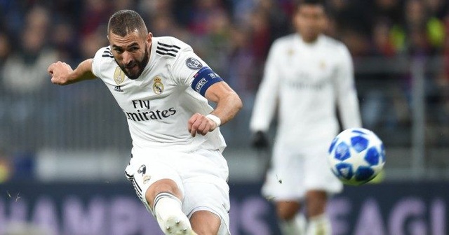 Real Madrid "tịt ngòi" 3 trận liên tiếp: Tìm đâu ra C.Ronaldo mới? - 1
Những chân sút như Benzema đã để lại thất vọng cùng cực trong thời gian qua