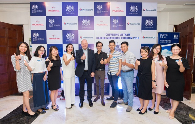 Prudential và hành trình hơn 20 năm nuôi dưỡng tài năng Việt cùng Chevening - 1
Hội thảo khởi động chương trình định hướng nghề nghiệp Chevening Vietnam Career Mentoring Program 2018.