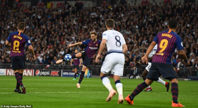 Tottenham 2-4 Barcelona: Messi rực sáng - 9 Tottenham 2-4 Barcelona: Messi rực sáng - 9