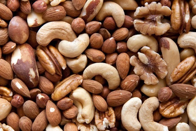 Hiểu biết cơ bản về Vitamin E: Nguồn cung cấp, lợi ích và rủi ro khi sử dụng - 1 Hiểu biết cơ bản về Vitamin E: Nguồn cung cấp, lợi ích và rủi ro khi sử dụng - 1