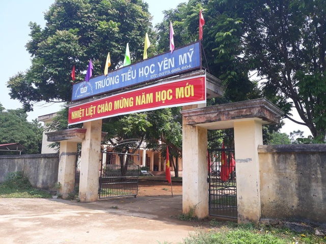 Nhiều học sinh tiểu học “kêu cứu” vì không được học tiếng Anh - 2
Tại hơn chục trường tiểu học trên địa bàn huyện Nông Cống (Thanh Hóa), học sinh vẫn chưa được học tiếng Anh.