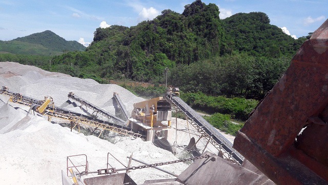 Quảng Bình: Báo động tình trạng tai nạn lao động gia tăng tại các mỏ đá - 1 Tại Quảng Bình hiện có gần 40 đơn vị, doanh nghiệp được cấp phép khai thác đá.