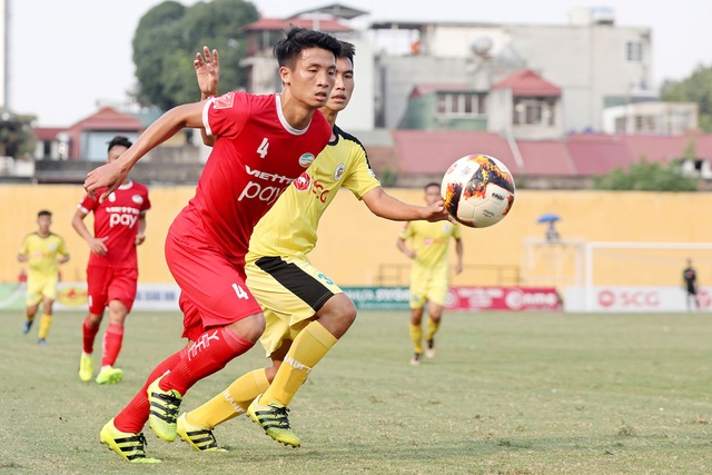 Viettel - Thể Công trở lại V-League: Tốt cho các cầu thủ Viettel và tốt cho giải đấu - 2 Viettel có mặt tại V-League, trung vệ Bùi Tiến Dũng sẽ có cơ hội thi đấu đỉnh cao hàng tuần (ảnh: Gia Hưng)