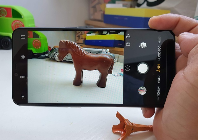 Đập hộp điện thoại Realme 2 sắp bán ở Việt Nam, giá dưới 5 triệu đồng - 8 Đập hộp điện thoại Realme 2 sắp bán ở Việt Nam, giá dưới 5 triệu đồng - 8