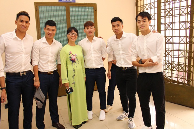 Công Phượng, Xuân Trường sắp tốt nghiệp đại học - 2 Các cầu thủ HA Gia Lai tham dự lễ khai giảng, trở thành sinh viên năm cuối