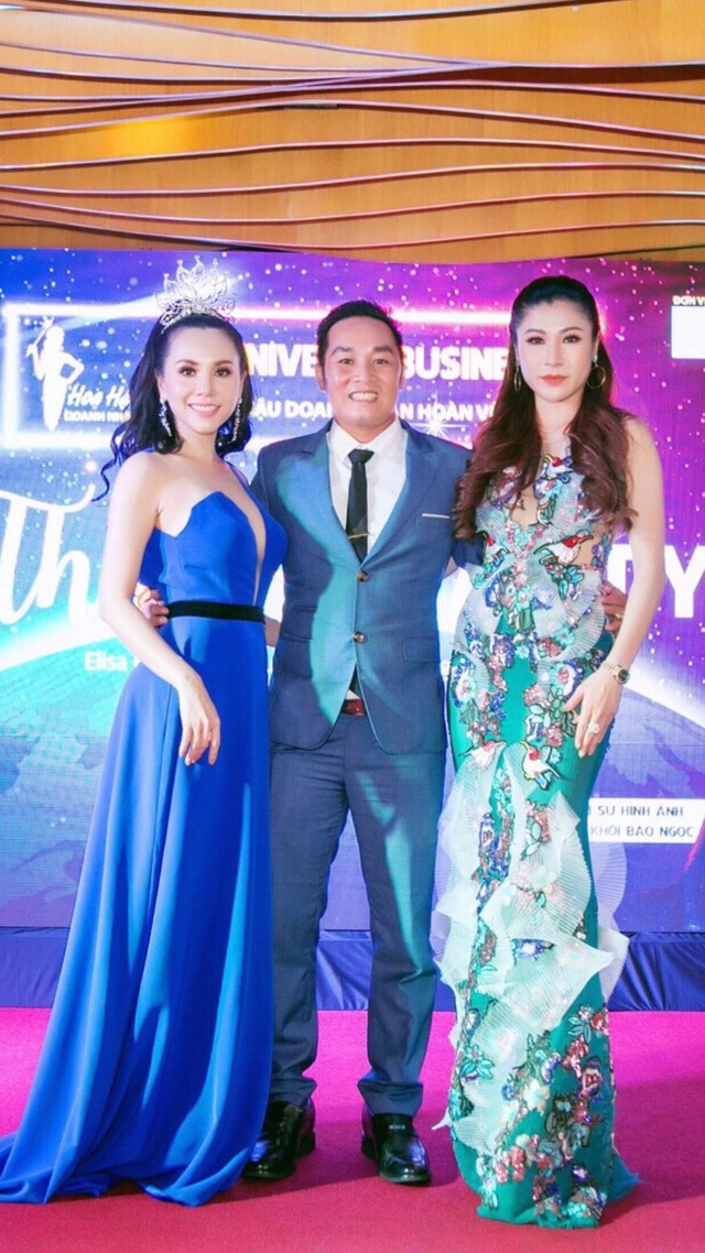 Ông bầu Hưng cùng Hoa hậu Hải Vi (bên phải) - Hoa hậu đầu tay của cuộc thi Hoa hậu doanh nhân hoàn vũ năm 2017