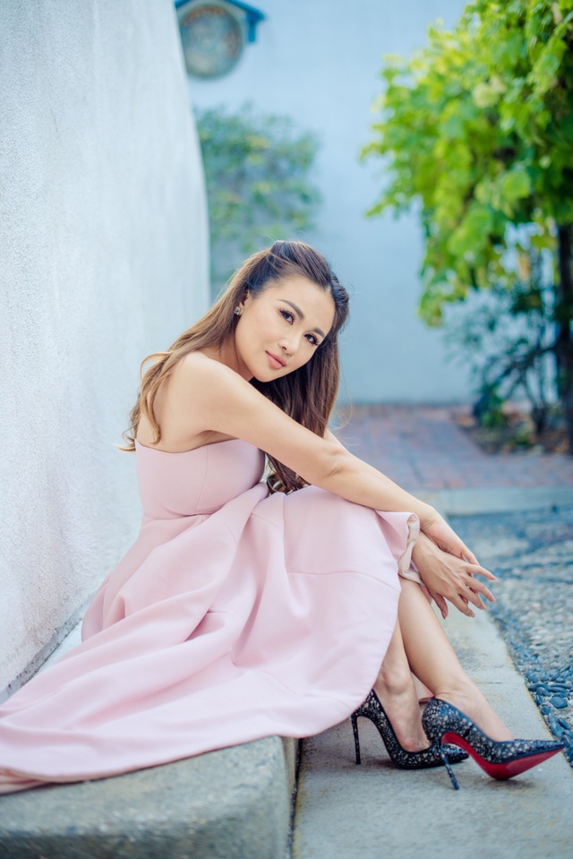 Lam Anh: “Tôi chưa bao giờ thân mật quá mức cho phép với nam ca sĩ nào” - 3 Lam Anh: “Tôi chưa bao giờ thân mật quá mức cho phép với nam ca sĩ nào” - 3