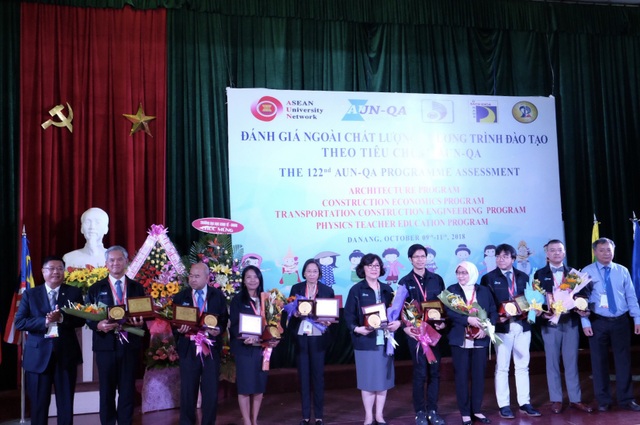 ĐH Đà Nẵng kiểm định chất lượng đào tạo theo chuẩn quốc tế - 1 Hội đồng kiểm định chất lượng GD của Mạng lưới đại học khu vực vừa bắt đầu đợt kiểm định chất lượng 4 chương trình đào tạo của các trường thành viên ĐH Đà Nẵng