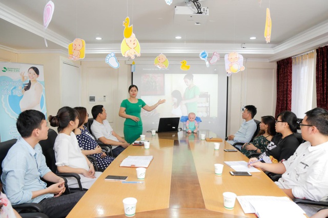 7 lưu ý cho bà bầu là dân văn phòng - 4 Mẹ bầu được tư vấn đầy đủ kiến thức cho thai kỳ khỏe mạnh khi đăng ký thai sản trọn gói tại bệnh viện ĐKQT Thu Cúc