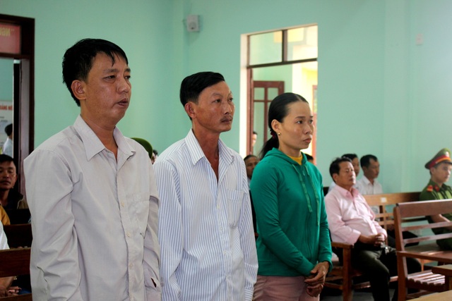 Xét xử vụ phá rừng phòng hộ quy mô lớn ở xã Tiên Lãnh - 1 Các bị cáo trong phiên tòa