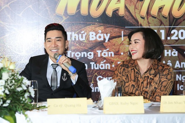 Quang Hà: “Cát- sê đi hát mua được 13 căn nhà và 2 xe ô tô” - 2 Quang Hà không ngần ngại cho biết, hiện tại anh sở hữu 13 căn nhà, mảnh đất và 2 xe ô tô.