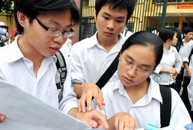 Ôn thi vào lớp 10 ở Hà Nội: “Chạy đua” học thêm môn ngoại ngữ - 1 Nhiều học sinh phải “căng mình” ôn thêm ngoại ngữ. (Ảnh mang tính minh họa)