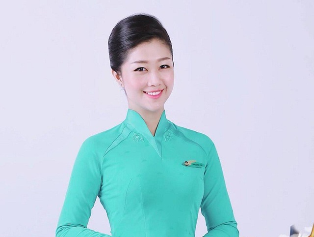 Gặp cô gái Đà Nẵng “tài sắc vẹn toàn” làm tiếp viên hàng không - 1 Nam Phương duyên dáng trong bộ trang phục tiếp viên hàng không