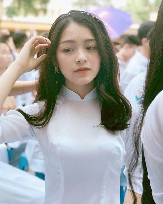 Nữ sinh Quảng Ninh xinh đẹp và bản lĩnh không ngại thử thách - 3 Nữ sinh Quảng Ninh xinh đẹp và bản lĩnh không ngại thử thách - 3