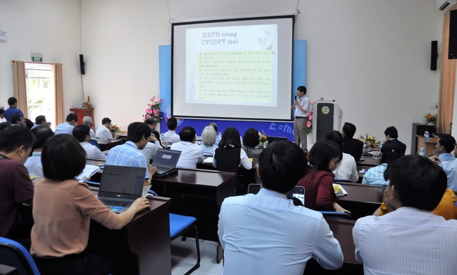 Dạy và học Vật lý đáp ứng đổi mới chương trình giáo dục phổ thông - 3 Hội thảo nhằm trình bày những kết quả nghiên cứu lý luận và thực tiễn, những kinh nghiệm trong dạy học và đào tạo giáo viên Vật lý