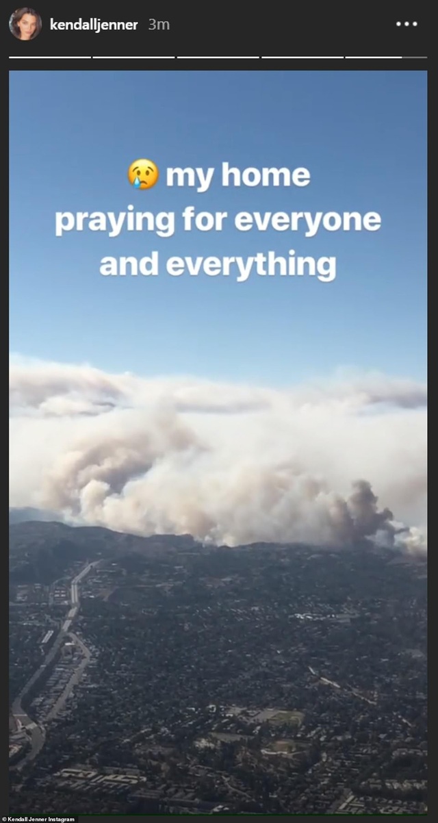 Cháy rừng ở bang California, sao Hollywood cầu nguyện cho sự an nguy - 7
Người mẫu Kendall Jenner cũng lo lắng cho mái nhà của mình và cầu mong bình an sẽ đến với tất cả mọi người.