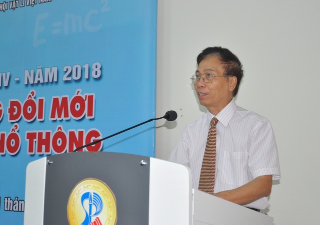 Dạy và học Vật lý đáp ứng đổi mới chương trình giáo dục phổ thông - 1
PGS.TSKH, Nhà giáo nhân dân Nguyễn Thế Khôi - Chủ tịch Hội Giảng dạy Vật lý Việt Nam phát biểu tại hội nghị.