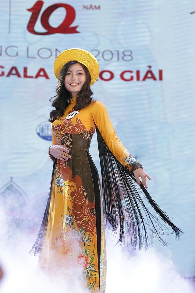 Nữ sinh Học viện Cảnh sát, Sư phạm đăng quang Imiss Thăng Long 2018 - 11
Nữ sinh năm nhất Đỗ Thị Thu Huyền gây ấn tượng từ những vòng đầu của cuộc thi