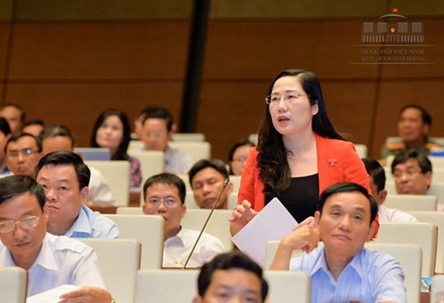 “Đổi 100 USD ở tiệm vàng cũng nhìn thấy mà biệt phủ trái phép nhan nhản không ai thấy” - 2 Đại biểu Nguyễn Thị Thuỷ - Uỷ viên thường trực Uỷ ban Tư pháp của Quốc hội.