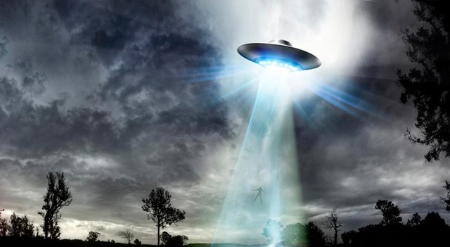 Hàng loạt UFO bí ẩn xuất hiện trên bầu trời Ireland - 1 Ảnh minh hoạ.