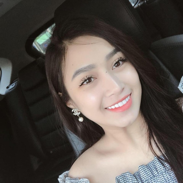 Cổ động viên xinh đẹp liên tục "lên sóng" trực tiếp trận Việt Nam - Malaysia - 9 Cổ động viên xinh đẹp liên tục "lên sóng" trực tiếp trận Việt Nam - Malaysia - 9