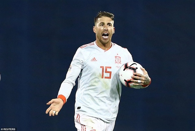 Croatia 3-2 Tây Ban Nha: Chiến thắng nghẹt thở - 8
Thủ quân Ramos và đồng đội đã mắc khá nhiều sai sót trong phòng ngự