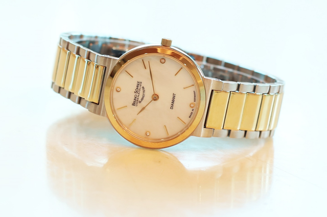 Black Friday, giảm giá đến 40% đồng hồ, kính mắt tại Đăng Quang Watch - 5 Black Friday, giảm giá đến 40% đồng hồ, kính mắt tại Đăng Quang Watch - 5