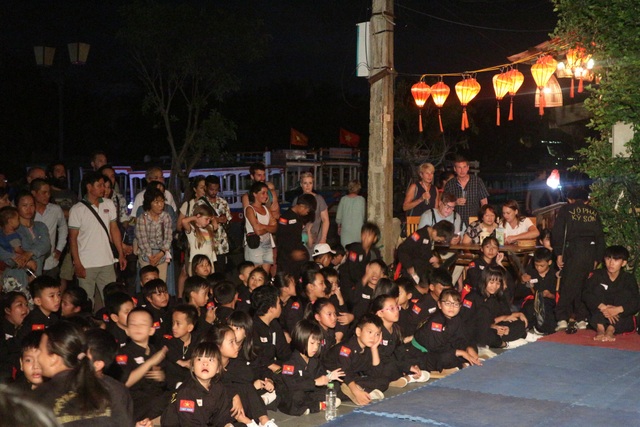 “Đêm phố cổ Hội An” vẫn là nét hấp dẫn du khách - 3 Góp phần vào việc Hội An được mệnh danh là thành phố của lễ hội…
