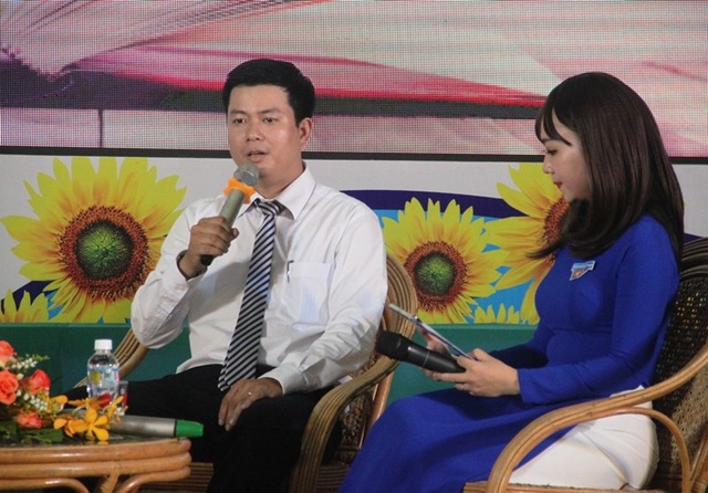 Những giáo viên trẻ nhiệt huyết với sự nghiệp gieo chữ - 3 Thầy Huy nhắn nhủ các bạn sinh viên phải xung kích, cố gắng học tập rèn luyện.