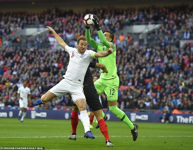 Đánh bại Croatia, đội tuyển Anh vào bán kết UEFA Nations League - 10
Kane vẫn luôn biết cách tỏa sáng đúng lúc ở đội tuyển Anh