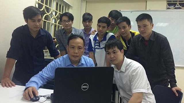Người thầy thắp lên ngọn lửa đam mê khoa học vươn tầm quốc tế - 3
GS Đức cùng với các học trò thân yêu của mình