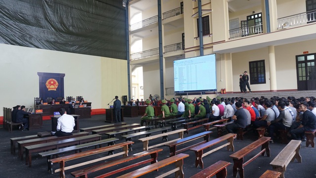 Lời khai của "ông trùm" Nguyễn Văn Dương về một nguyên Thứ trưởng Bộ Công an - 2
Phiên xử hôm nay
